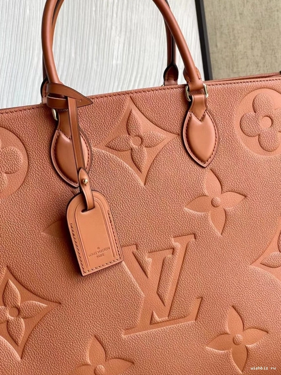 WIS LOUIS ONTHEGO GM VUITTON 1107